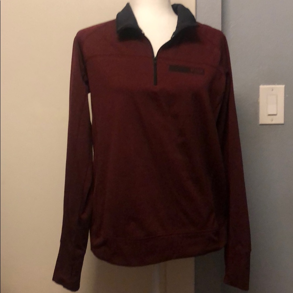 VICTORIA SECRET PINK ACTIVE SWEATER/TOP